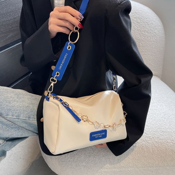 pu leather womens shoulder bag 2022 large capacity sports crossbody bag personality fashion handbag
pu leather womens shoulder bag 2022 large capacity sports crossbody bag personality fashion handbag