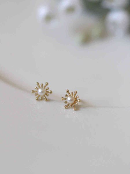 goldtutu ture 9k gold studs stamen design freshwater pearl mini earrings for women 2021 trend fashion jewelry, Golden;silver
goldtutu ture 9k gold studs stamen design freshwater pearl mini earrings for women 2021 trend fashion jewelry, Golden;silver