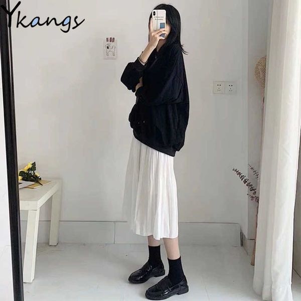 plus size women sets autumn basic black white tracksuit long sleeve pullover sweatshirt and pleated skirt casual daily 2pcs suit 210619
plus size women sets autumn basic black white tracksuit long sleeve pullover sweatshirt and pleated skirt casual daily 2pcs suit 210619
