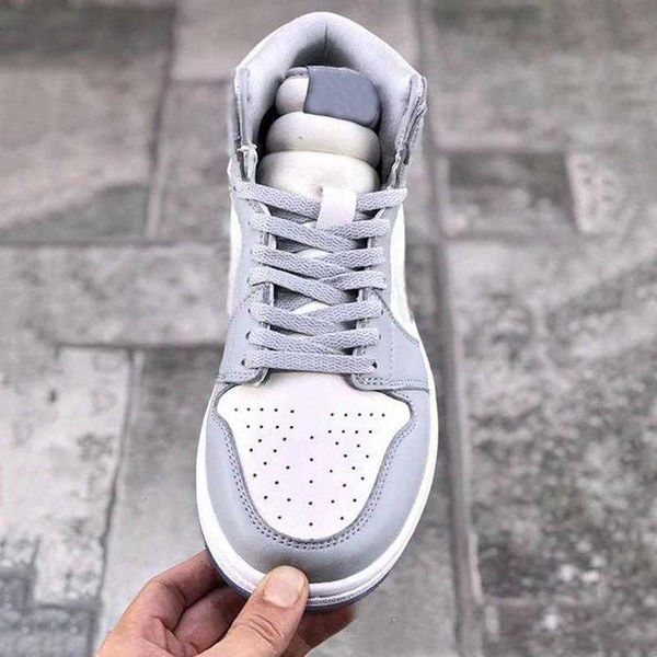x 1 high og 1s men women basketball shoes white grey black sail athletic fashion des chaussures outdoor sports trainers sneakers s
x 1 high og 1s men women basketball shoes white grey black sail athletic fashion des chaussures outdoor sports trainers sneakers s