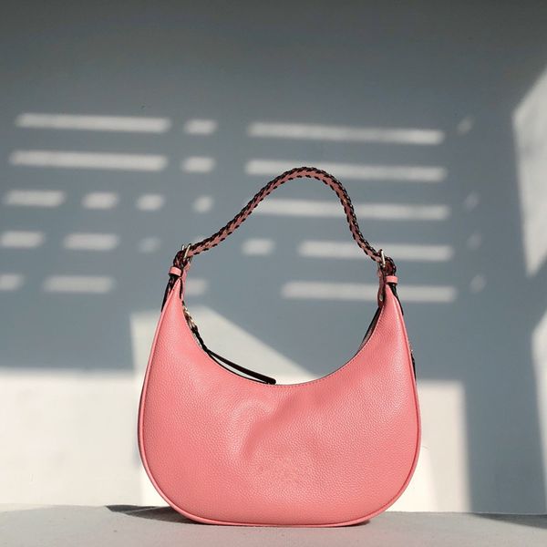 factory outlet design the new versile woven trim half moon women's has cow leher shoulder bag the head, and is good at carrying fashion
factory outlet design the new versile woven trim half moon women's has cow leher shoulder bag the head, and is good at carrying fashion