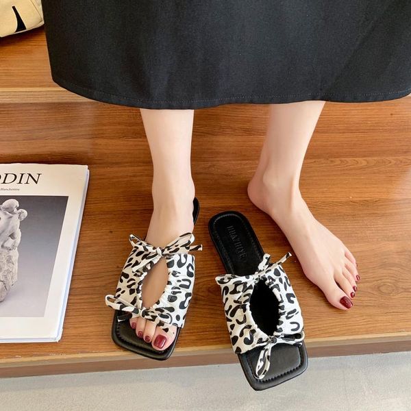 slippers shoes woman 2021 square toe female low leopard flat summer rome fabric rubber slides pu basic cotton, Black
slippers shoes woman 2021 square toe female low leopard flat summer rome fabric rubber slides pu basic cotton, Black