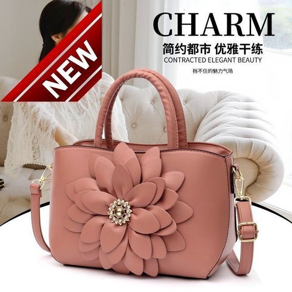 women's 2022 new solid color fashion diana big flower handbag litchi pattern single shoulder messenger bag
women's 2022 new solid color fashion diana big flower handbag litchi pattern single shoulder messenger bag