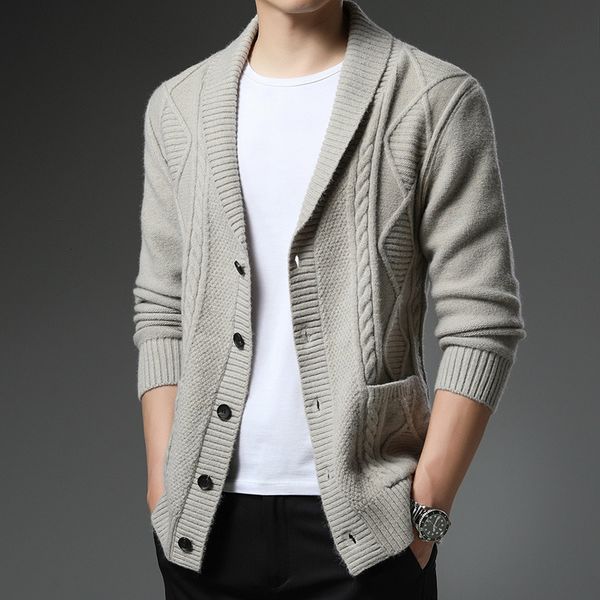 cardigan coat 2021 autumn winter large loose thickened green fruit collar knitted sweater men's wear, Black
cardigan coat 2021 autumn winter large loose thickened green fruit collar knitted sweater men's wear, Black