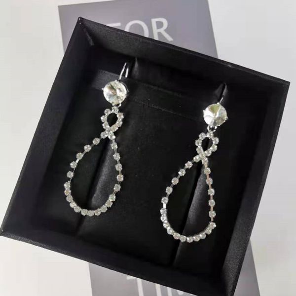 70% off new diamond earrings with earhook and crystal are fashionable, elegant, high-level luxurious, ins style 8-word, Golden;silver
70% off new diamond earrings with earhook and crystal are fashionable, elegant, high-level luxurious, ins style 8-word, Golden;silver