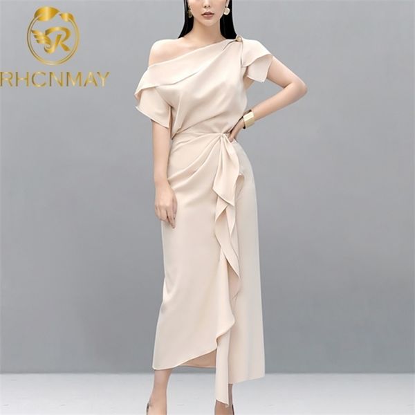 runway style 2 pieces set women summer slash neck solid color & high waist ruffles long skirt 210520, White
runway style 2 pieces set women summer slash neck solid color & high waist ruffles long skirt 210520, White