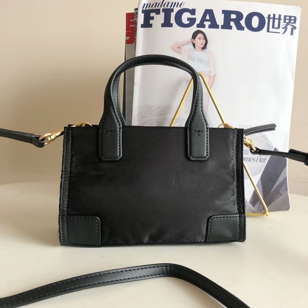 outlet tb mini bag nylon cloth with pitangli storage bags business luxuryss designerss yw
outlet tb mini bag nylon cloth with pitangli storage bags business luxuryss designerss yw