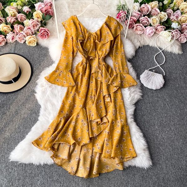 casual dresses autumn ruffled floral v-neck lace up cinched slimming long dress gentle elegant style bell sleeve, Black;gray
casual dresses autumn ruffled floral v-neck lace up cinched slimming long dress gentle elegant style bell sleeve, Black;gray
