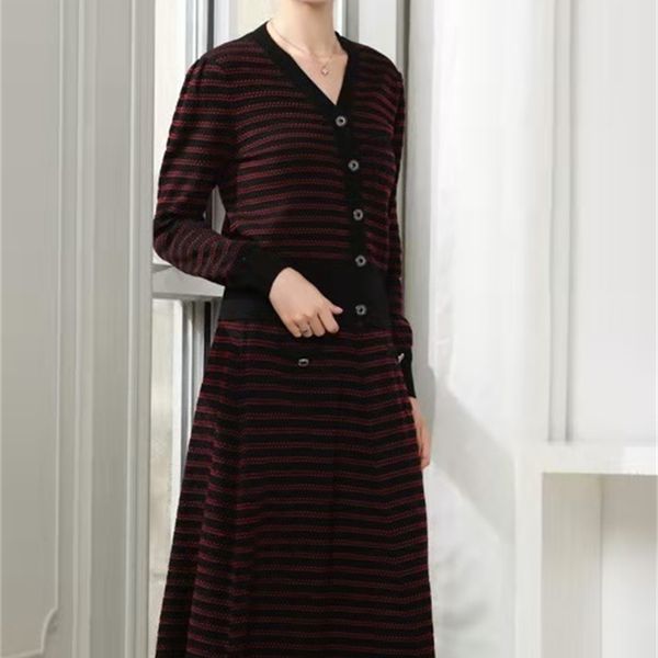 skirt sweater sets autumn winter spring 2 piece set women striped patterns cardigan coat+mid-calf knitted skirts, White
skirt sweater sets autumn winter spring 2 piece set women striped patterns cardigan coat+mid-calf knitted skirts, White