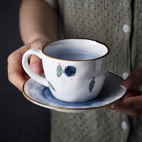 mugs 180ml japanese style hand-painted ceramic coffee cup with saucer creative retro lemonade red rose tea dish handle
mugs 180ml japanese style hand-painted ceramic coffee cup with saucer creative retro lemonade red rose tea dish handle