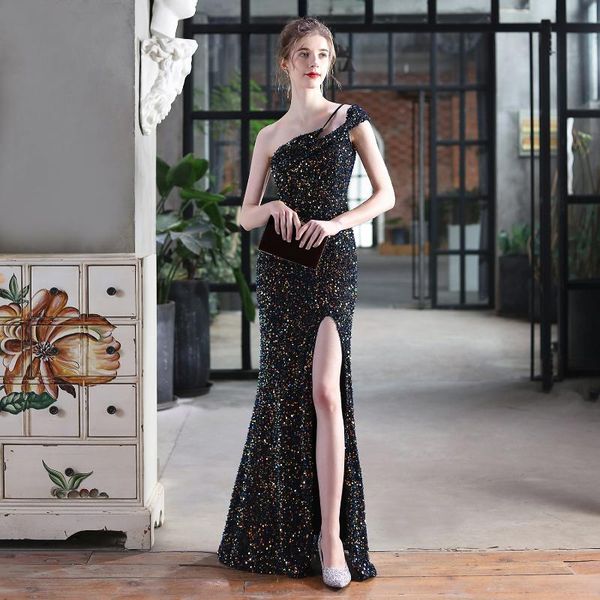 party dresses black sequined shiny night glitter one shoulder side slit strap evening cocktail banquet fantasy celebrity dress, White;black
party dresses black sequined shiny night glitter one shoulder side slit strap evening cocktail banquet fantasy celebrity dress, White;black