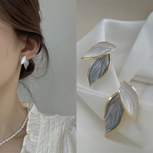 stud bohemian painted leaf blue and white earrings for women tribal jewelry handmade vintage crystal earring ins niche style design, Golden;silver
stud bohemian painted leaf blue and white earrings for women tribal jewelry handmade vintage crystal earring ins niche style design, Golden;silver