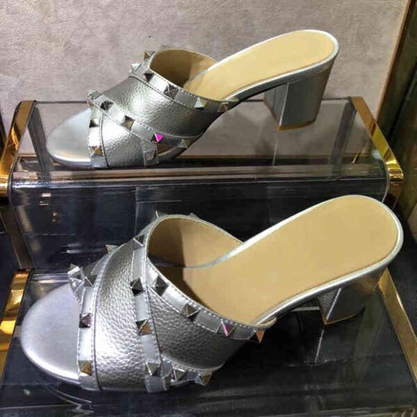 shoes imported leather goods fabric rivet elements decoration glamorous women's hoof heels casual slides slipper dress sandals, Black
shoes imported leather goods fabric rivet elements decoration glamorous women's hoof heels casual slides slipper dress sandals, Black