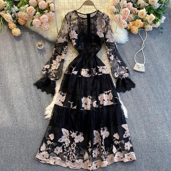 casual dresses 2021 summer women hollow out long flare sleeve maxi dress runway tulle mesh patchwork pink floral embroidered 6513, Black;gray
casual dresses 2021 summer women hollow out long flare sleeve maxi dress runway tulle mesh patchwork pink floral embroidered 6513, Black;gray