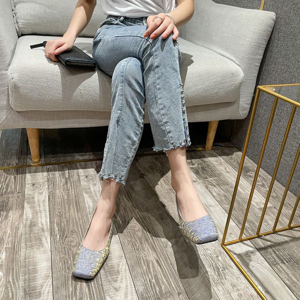 plus size 41-43. spring and autumn new dress shoes, square toe casual heel height 3cm, sardine pleated fabric., Black
plus size 41-43. spring and autumn new dress shoes, square toe casual heel height 3cm, sardine pleated fabric., Black