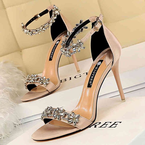 dress shoes summer luxury women 9cm fetish high heels party sandals silk stiletto green bling crystal open toe lady 764z, Black
dress shoes summer luxury women 9cm fetish high heels party sandals silk stiletto green bling crystal open toe lady 764z, Black