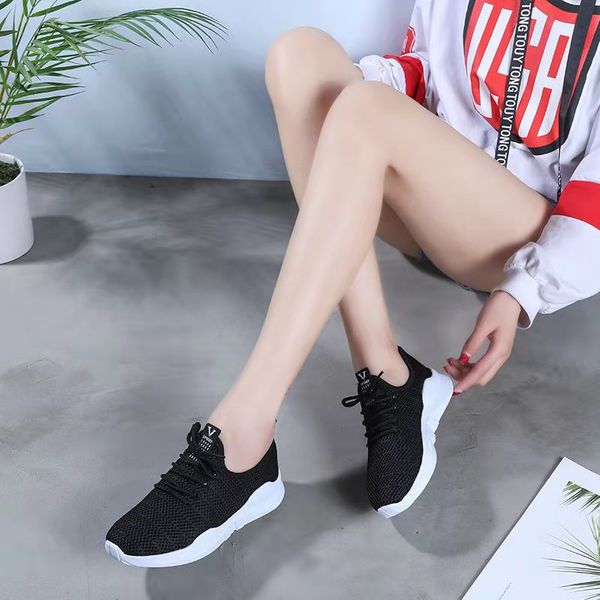 new sports wos shoes running shoes light wild breathable single net shoes wo fashion trend walking casual female
new sports wos shoes running shoes light wild breathable single net shoes wo fashion trend walking casual female