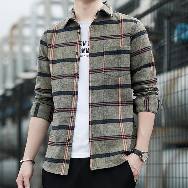 2021 spring korean fashion cardigan men's plaid long sleeve casual coat shirt, White;black
2021 spring korean fashion cardigan men's plaid long sleeve casual coat shirt, White;black