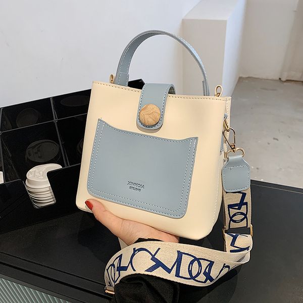 80% off outlet store july bag women's new texture style one shoulder messenger bag contrast color summer bucket factory online sale, Black;red
80% off outlet store july bag women's new texture style one shoulder messenger bag contrast color summer bucket factory online sale, Black;red
