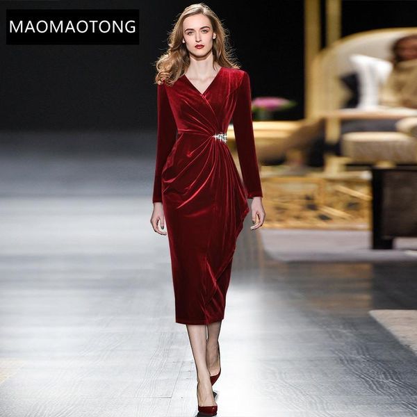 casual dresses fashion runway autumn and winter slim pencil dress women's v-neck high waist bead long sleeve elegant red velvet, Black;gray
casual dresses fashion runway autumn and winter slim pencil dress women's v-neck high waist bead long sleeve elegant red velvet, Black;gray