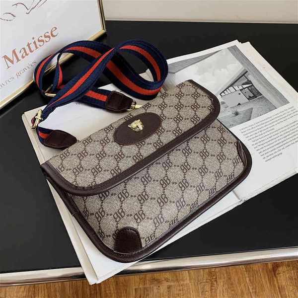 2022 factory wholesale handbag direct wide strap women's summer one shoulder small square ins red
2022 factory wholesale handbag direct wide strap women's summer one shoulder small square ins red