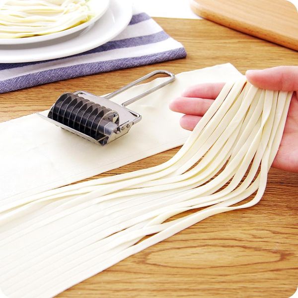 multifunctional household noodle section machine pastry vegetable cutter shredding shredders & slicers maker baking tools
multifunctional household noodle section machine pastry vegetable cutter shredding shredders & slicers maker baking tools