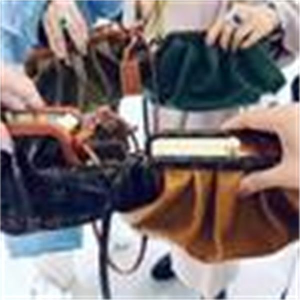 m45229 cloud bag women handbags bags handles shoulder bags totes evening cross body bag 1vud, Red;black
m45229 cloud bag women handbags bags handles shoulder bags totes evening cross body bag 1vud, Red;black