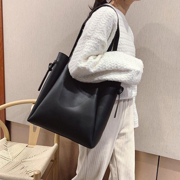 spring trending classic plush totes women's handbag casual pu leather shoulder bags designer cross body
spring trending classic plush totes women's handbag casual pu leather shoulder bags designer cross body