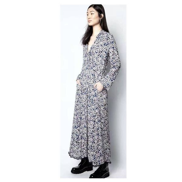 style v-neck long dress with small floral wood ears casual dresses, Black;gray 
style v-neck long dress with small floral wood ears casual dresses, Black;gray