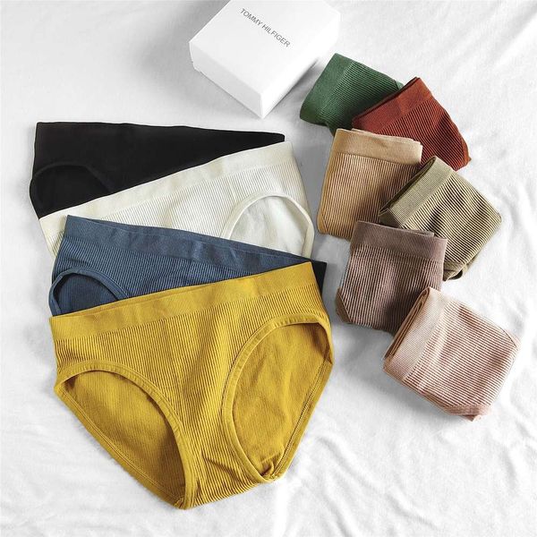 thread cotton less women's underwear big u suit breathable solid medium waist seamless briefs independent, Black;pink
thread cotton less women's underwear big u suit breathable solid medium waist seamless briefs independent, Black;pink