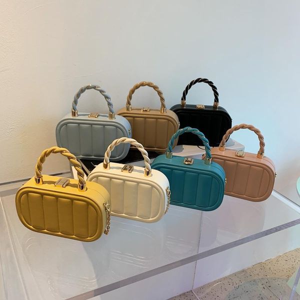evening bags 2021 runway designer woven handle portable box bag fashion make up chain women shoulder girls eb10112
evening bags 2021 runway designer woven handle portable box bag fashion make up chain women shoulder girls eb10112