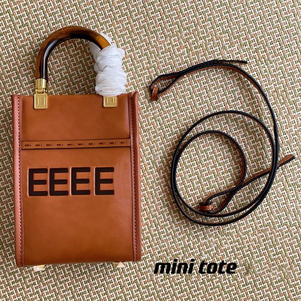 2021 fashion women handbags purses luxurys designers mini tote bags shoulder bag crossbody handbag wallet brand 21052106xs
2021 fashion women handbags purses luxurys designers mini tote bags shoulder bag crossbody handbag wallet brand 21052106xs