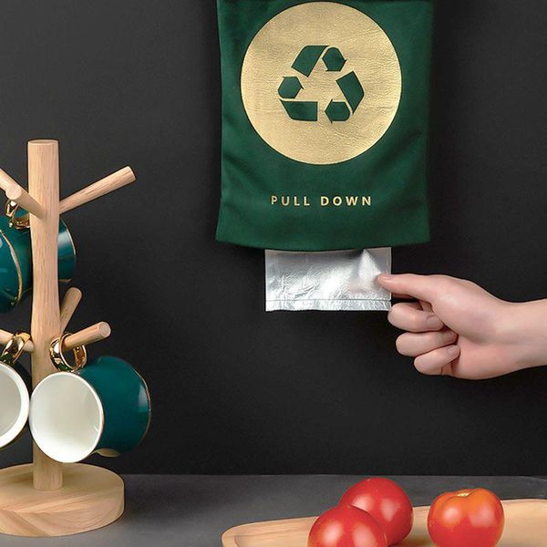 wall-mounted velvet garbage bag finishing hanging multifunctional storage removable household debris bags
wall-mounted velvet garbage bag finishing hanging multifunctional storage removable household debris bags