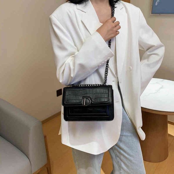 2022 factory wholesale new texture foreign style single shoulder simple net red stone pattern messenger retro small square, Black;red
2022 factory wholesale new texture foreign style single shoulder simple net red stone pattern messenger retro small square, Black;red