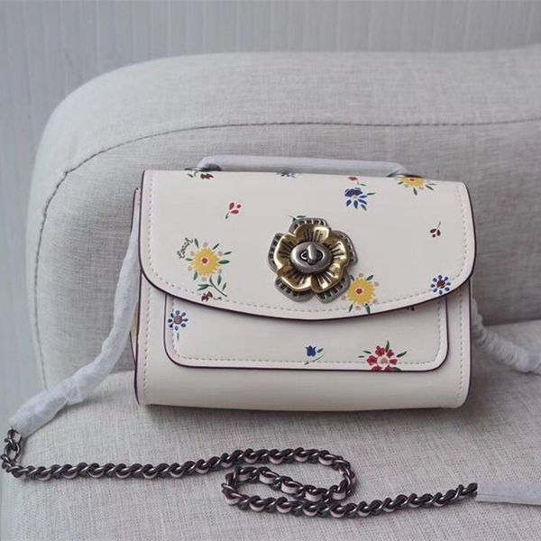 2021 s same broken flower camellia bag portable one shoulder cross leather small square iron chain cover women's luxuryss designerss yw
2021 s same broken flower camellia bag portable one shoulder cross leather small square iron chain cover women's luxuryss designerss yw
