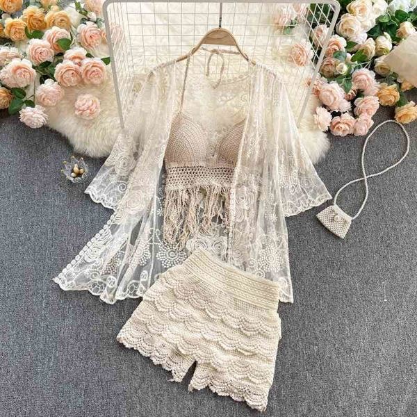 vacation style women's retro lace hollow crochet camisole high waist shorts + three-piece jacket 210525, White
vacation style women's retro lace hollow crochet camisole high waist shorts + three-piece jacket 210525, White