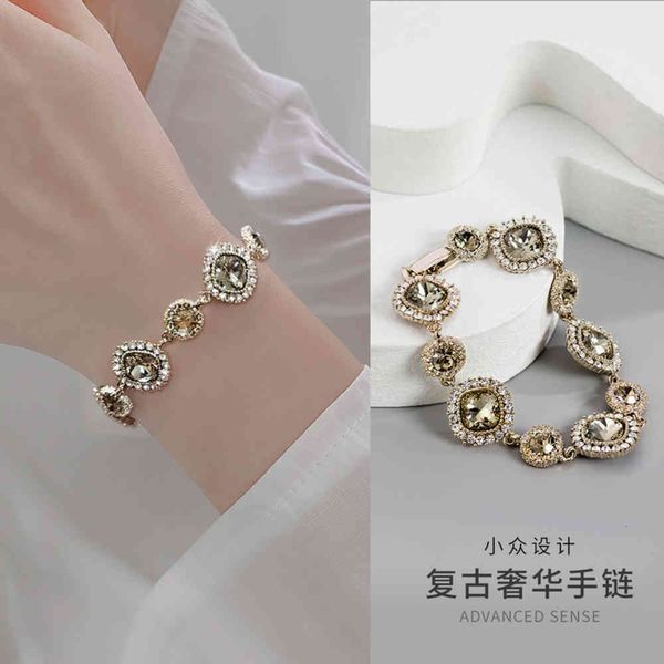 bracelet retro light gold bracelet girls ins minority retro luxury atmosphere sense new bracelet, Golden;silver
bracelet retro light gold bracelet girls ins minority retro luxury atmosphere sense new bracelet, Golden;silver