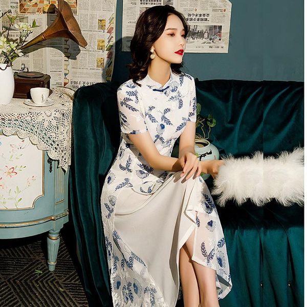 spring elegant traditional short sleeve embroidery applique aodai cheongsam female silk chinese style printed qipao oversize 4xl ethnic clot, Red
spring elegant traditional short sleeve embroidery applique aodai cheongsam female silk chinese style printed qipao oversize 4xl ethnic clot, Red
