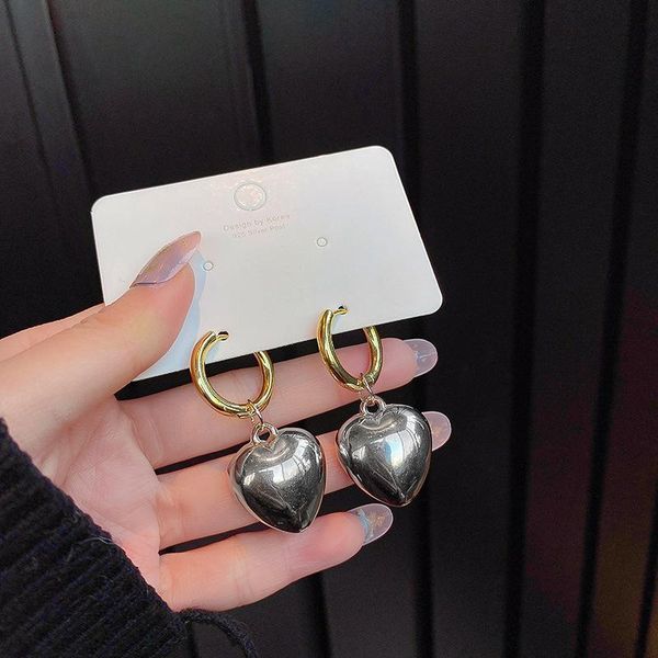 hoop & huggie minimalist gold color solid love heart pendant earrings street style fashion vintage statement jewelry wholesale, Golden;silver
hoop & huggie minimalist gold color solid love heart pendant earrings street style fashion vintage statement jewelry wholesale, Golden;silver