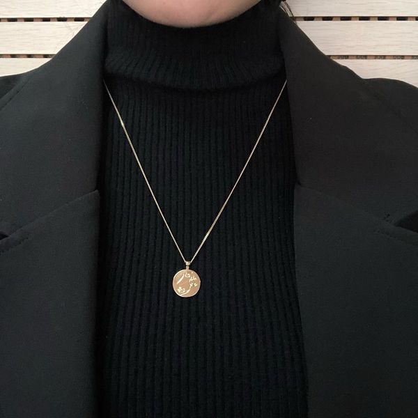 chains 2021 korea geometric round double-layer pearl women's chain necklace girl's party gift simple jewelry pendant, Silver
chains 2021 korea geometric round double-layer pearl women's chain necklace girl's party gift simple jewelry pendant, Silver