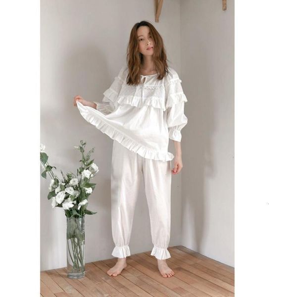 sleepwear women's vintage gothic victorian night dress white cotton flare sleeve round neck embellished ruffle hem autumn nightgown vem, Black;red
sleepwear women's vintage gothic victorian night dress white cotton flare sleeve round neck embellished ruffle hem autumn nightgown vem, Black;red