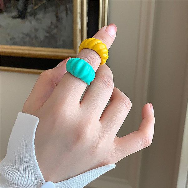 cluster rings 2021 trendy acrylic ring candy color wide version finger decor college style irregular open ladies party jewelry gift, Golden;silver
cluster rings 2021 trendy acrylic ring candy color wide version finger decor college style irregular open ladies party jewelry gift, Golden;silver