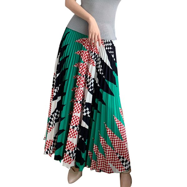skirt autumn and winter super fairy metal shiny gloss print pleated long skirt, Black
skirt autumn and winter super fairy metal shiny gloss print pleated long skirt, Black