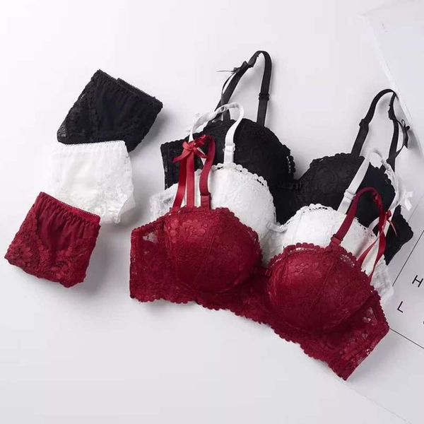 lace bra suit with small chest without steel ring and thick half cup underwear, Red;black
lace bra suit with small chest without steel ring and thick half cup underwear, Red;black