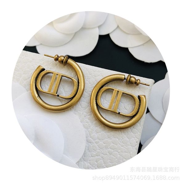 70% off outlet online 2021 new silver needle for female family daughter fashion metal earrings, Golden
70% off outlet online 2021 new silver needle for female family daughter fashion metal earrings, Golden