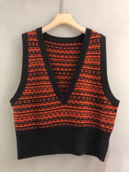 ladies 2021 fashion sleeveless casual v-neck striped vest 0917 women's vests, Black;white
ladies 2021 fashion sleeveless casual v-neck striped vest 0917 women's vests, Black;white