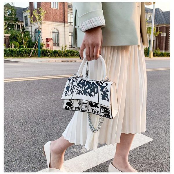 graffiti coloured drawing handbag ladies pu leather messenger bag for women trendy small side sling crossbody shoulder bags cross body
graffiti coloured drawing handbag ladies pu leather messenger bag for women trendy small side sling crossbody shoulder bags cross body