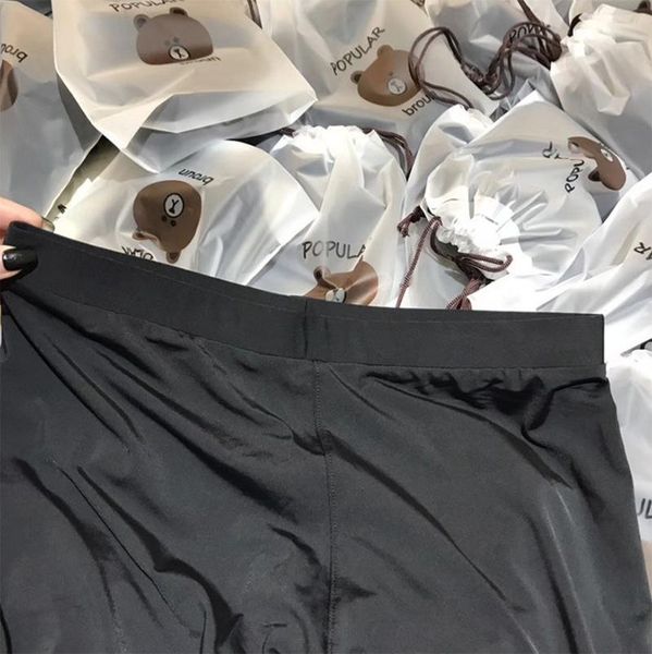 women's leggings women wearing thin spring and autumn nine-point high-waisted small black trousers large-size slim sports pants
women's leggings women wearing thin spring and autumn nine-point high-waisted small black trousers large-size slim sports pants