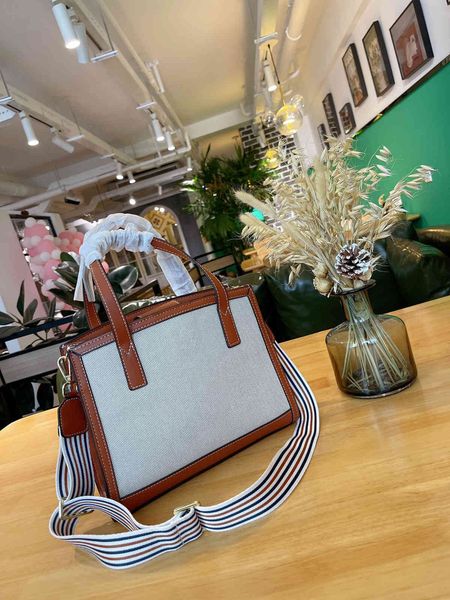 handbag branded crossbody mini luxurys bags designer tote bag shoulder_bag women canvas splicing small leather fashion capacity neri interl
handbag branded crossbody mini luxurys bags designer tote bag shoulder_bag women canvas splicing small leather fashion capacity neri interl