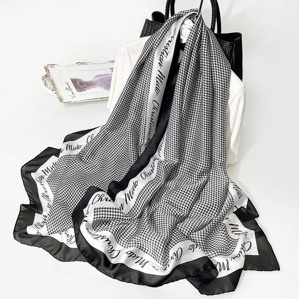 scarves 2021 spring, summer and autumn women's clothing fashion color matching printed silk scarf turba, Blue;gray
scarves 2021 spring, summer and autumn women's clothing fashion color matching printed silk scarf turba, Blue;gray